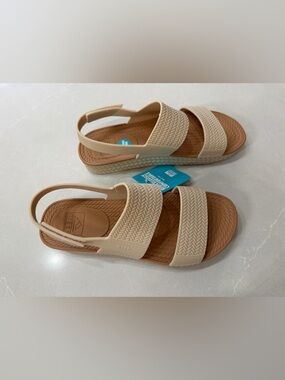 NWT Reef Water Vista Women's Beige Tan Slingback Sandals, 10